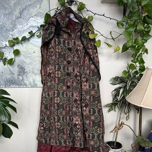 Queen of the Capes Hooded Tapestry Cape